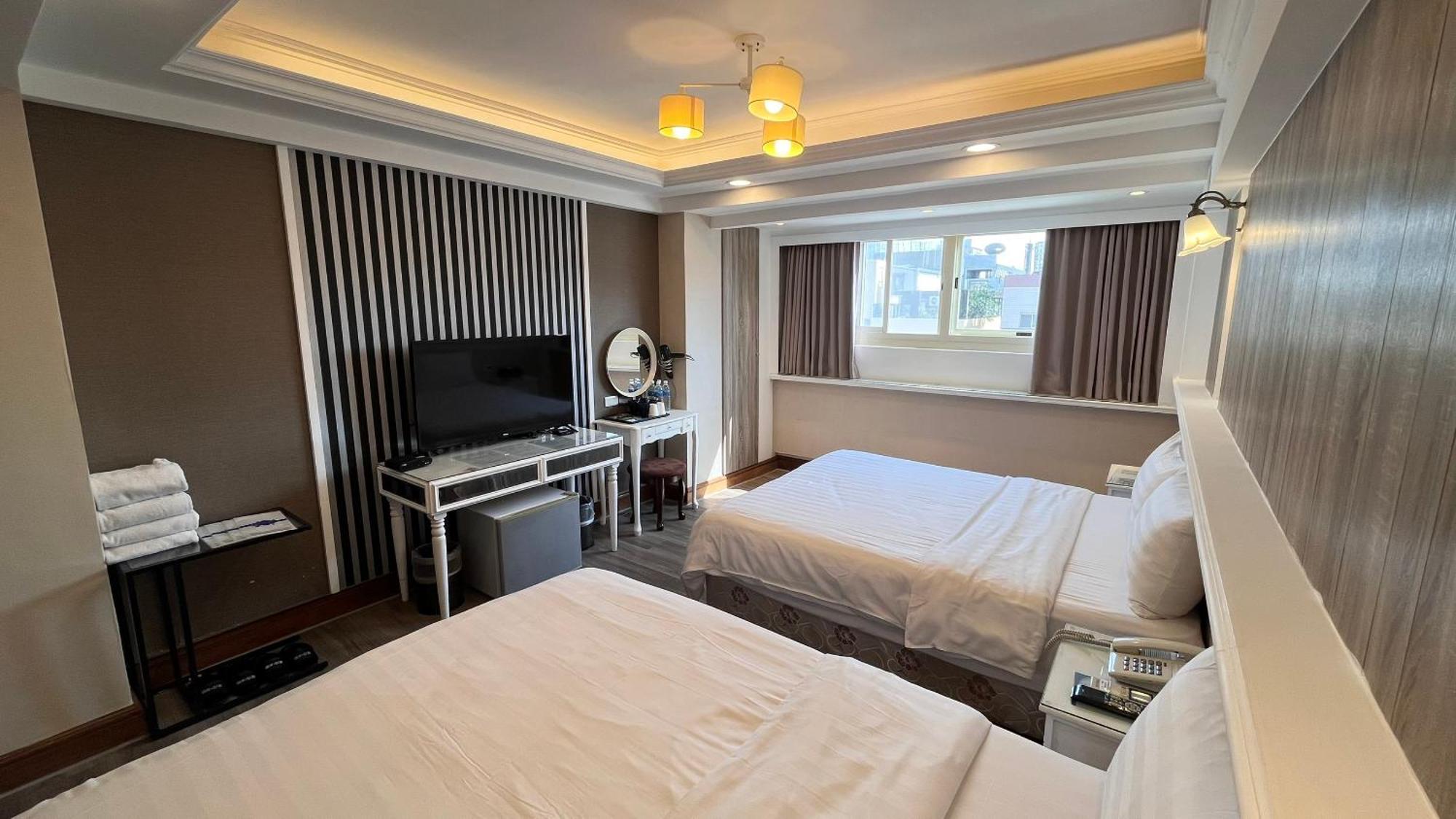 Migo Hotel Тайчжун Экстерьер фото
